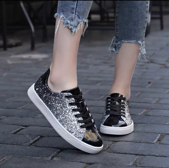 Black shiny comfy shoes, Women's Fashion, Footwear, Sneakers on Carousell