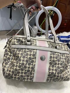 (Category: ) located in . Submitted by bagcollection (Listing ID 1084123156, Image 1). Description: .
