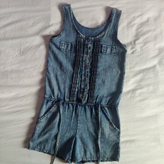 (Category: ) located in . Submitted by clairlunet (Listing ID 1084191653, Image 1). Description: .