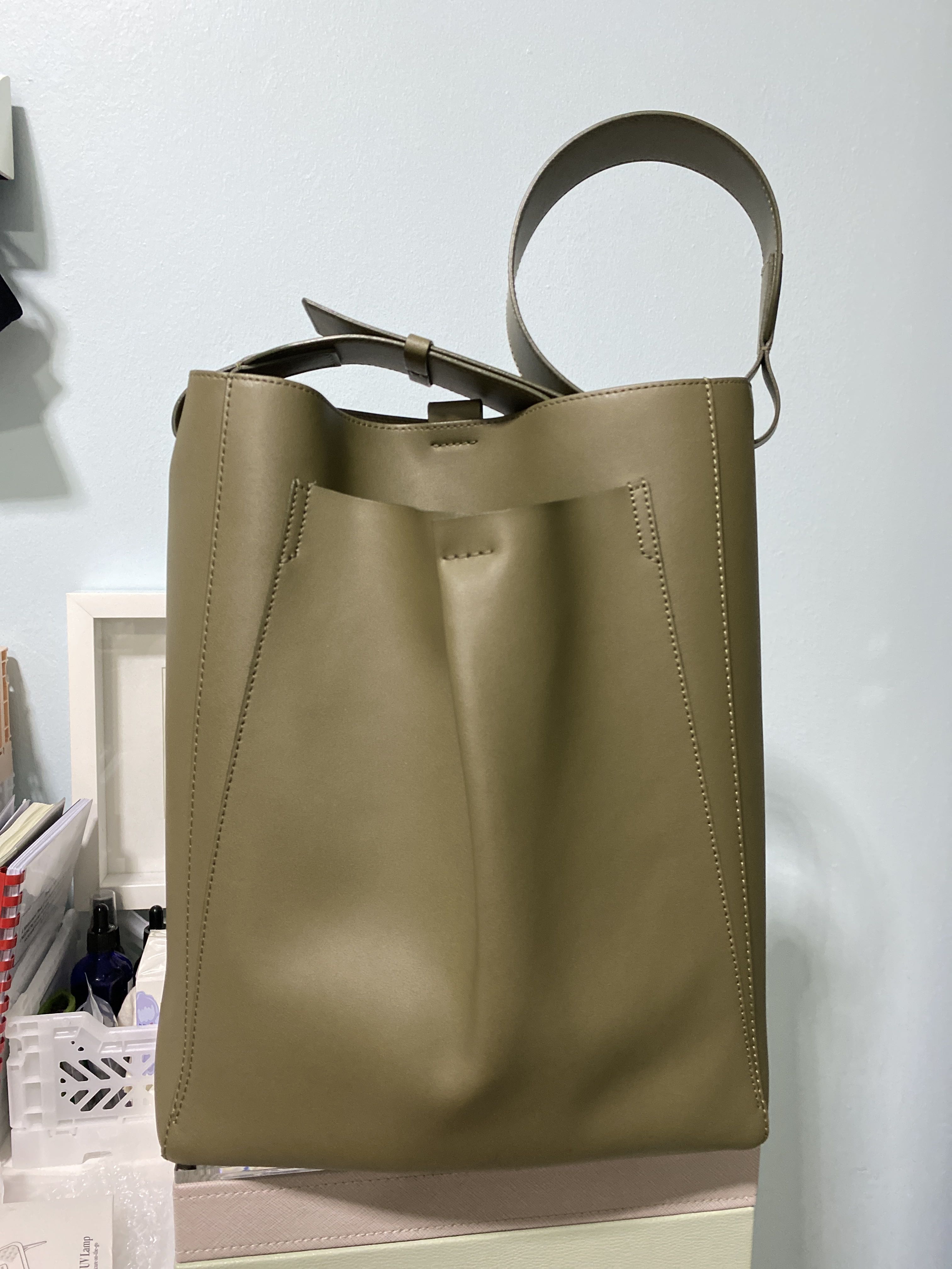 Studio bag 2025 everlane