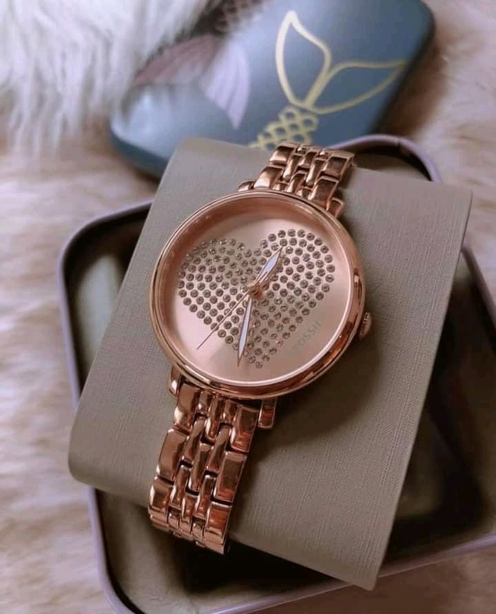Fossil watch with hearts online