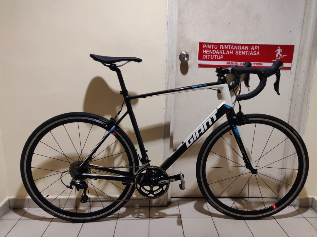 Giant defy 1 store 2015