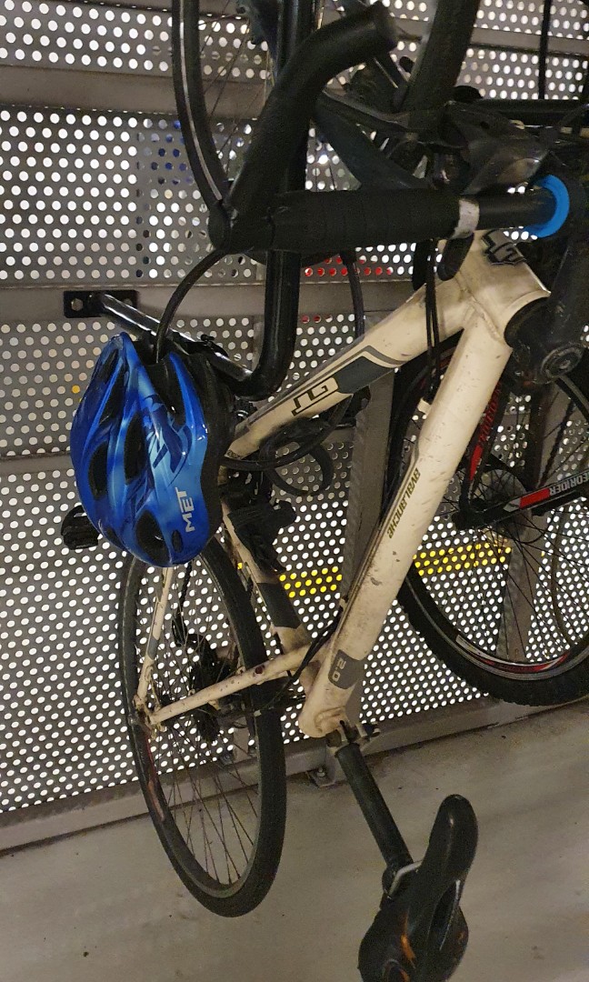 gt avalanche hybrid bike