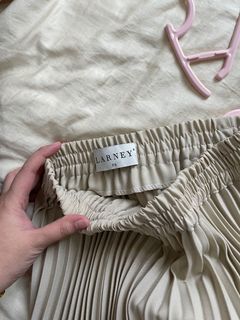 (Category: ) located in . Submitted by agonizingxg (Listing ID 1084159660, Image 1). Description: .