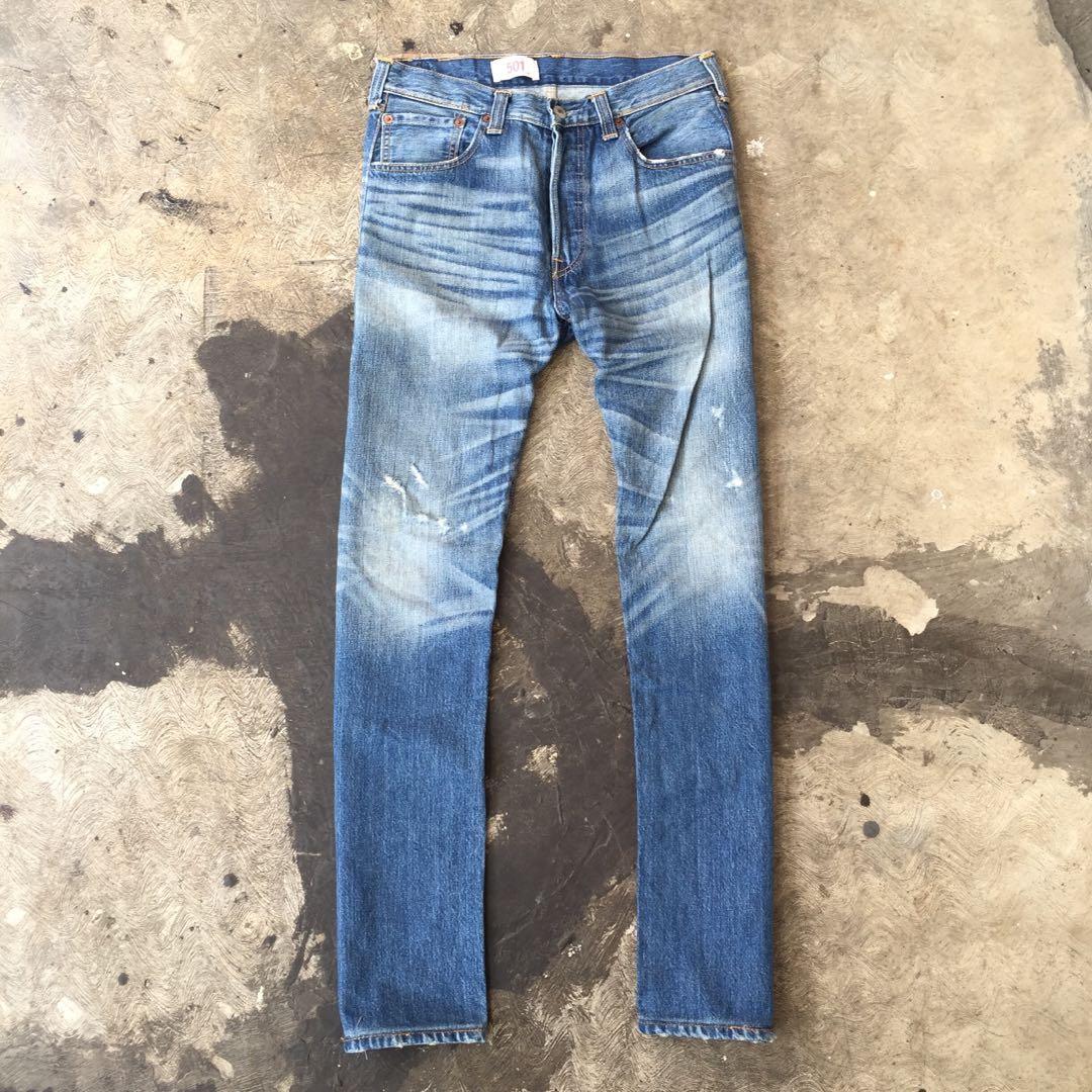 Levis 501 (size 32 ft 30), Fesyen Pria, Pakaian , Bawahan di Carousell