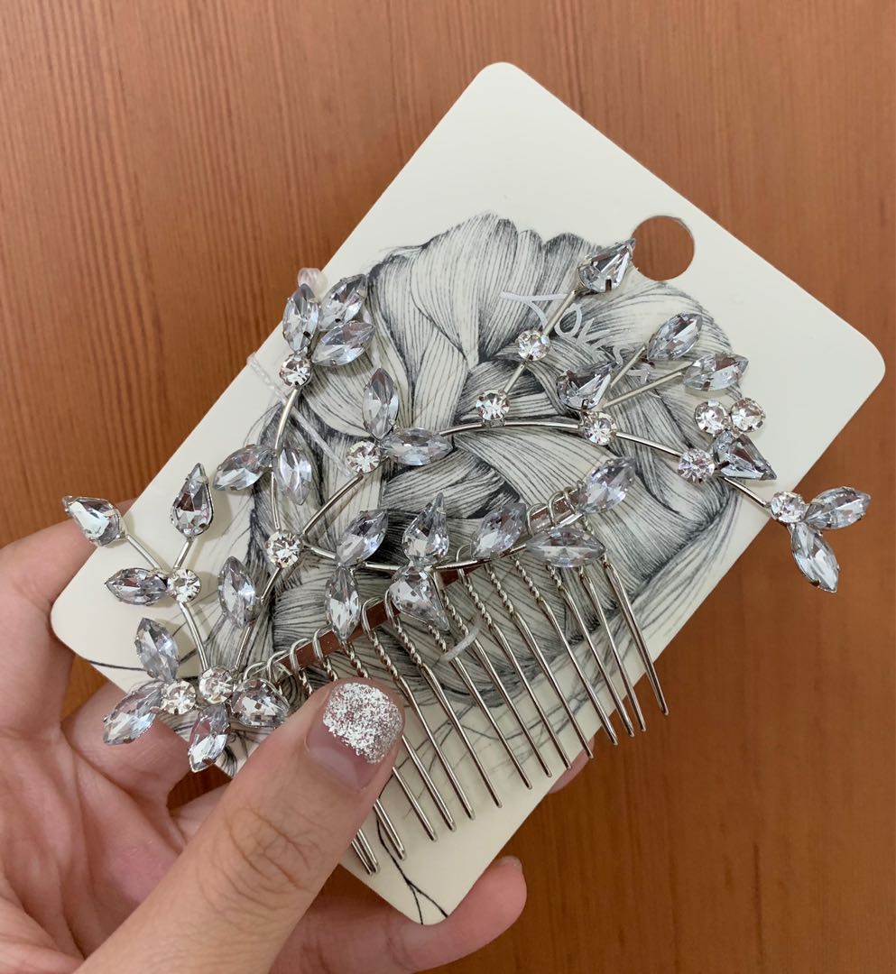 Lovisa Hair Accesory, Women's Fashion, Watches & Accessories, Hair