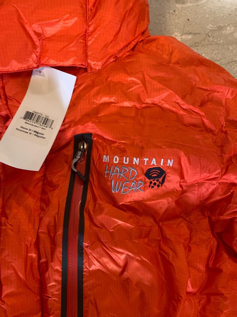 Mountaineering equipment down suit, Everything Else on Carousell