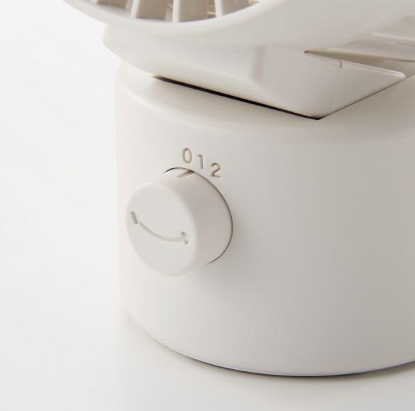 MUJI 無印良品 Low Noise USB Desk Fan Swing Type / USB座檯低噪音風扇 轉動式, 家庭電器