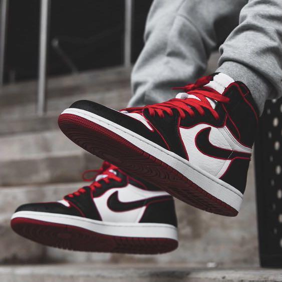 aj1 bloodline white laces