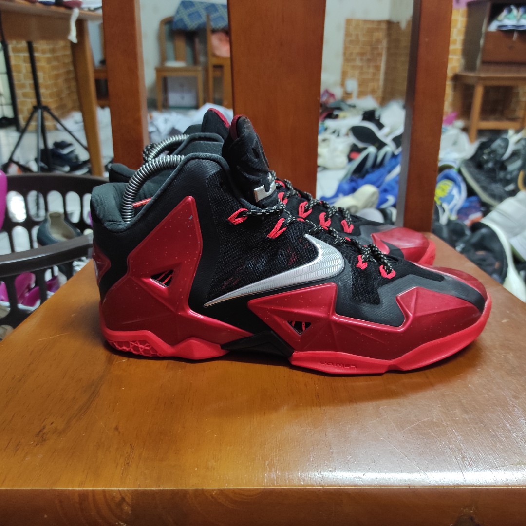 Lebron discount 11 away