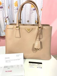 (Category: ) located in . Submitted by lyluxuries (Listing ID 1084212751, Image 1). Description: .