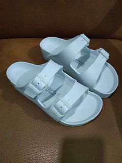 (Kategori: ) berada di . Dikirim oleh mystuffthing (ID iklan 1084233740, Gambar 1). Deskripsi: .