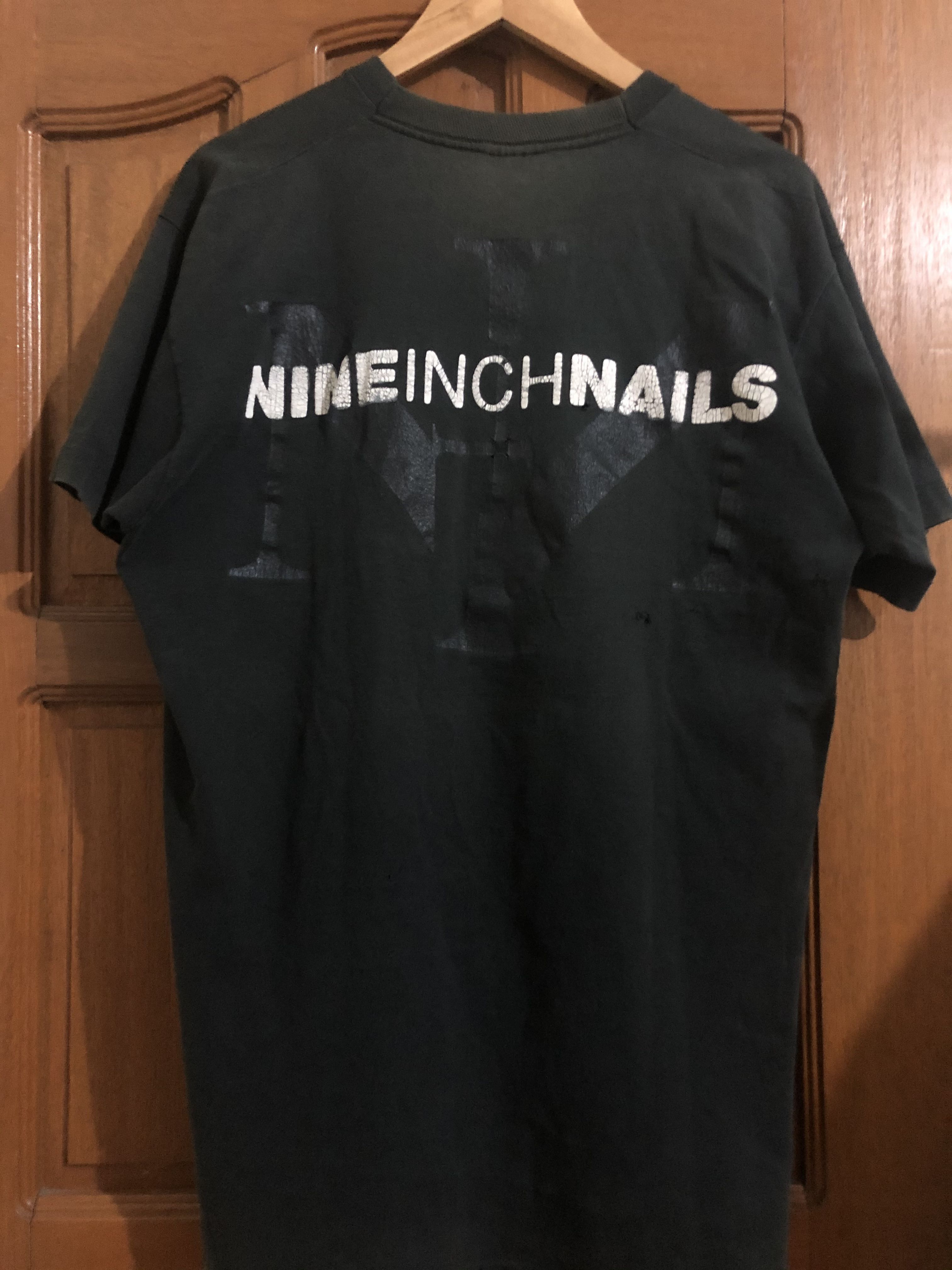 海外通販では ヴィンテージTシャツ NINE INCH NAILS バンT dgipr