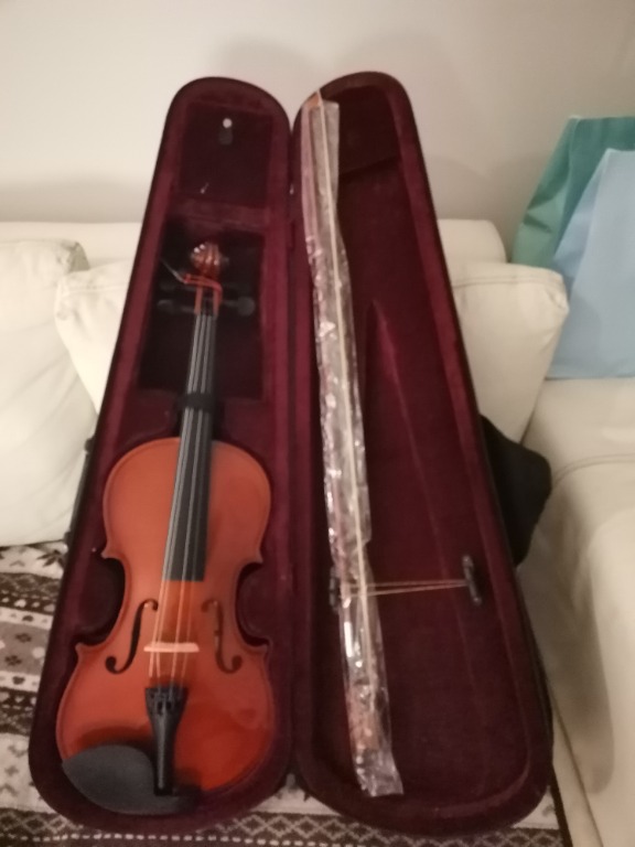 Fine Legend Brand 4/4 Violin Full Set, Music & Media, Music Instruments