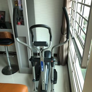 (Category: ) located in . Submitted by number_28 (Listing ID 1084394000, Image 1). Description: .