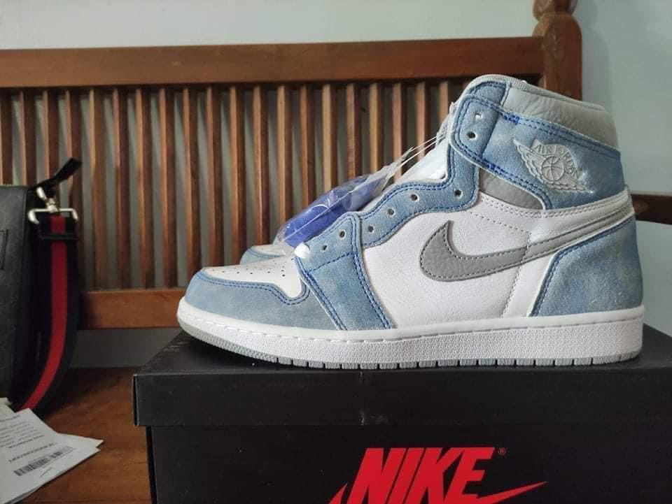 Light blue sales suede jordans
