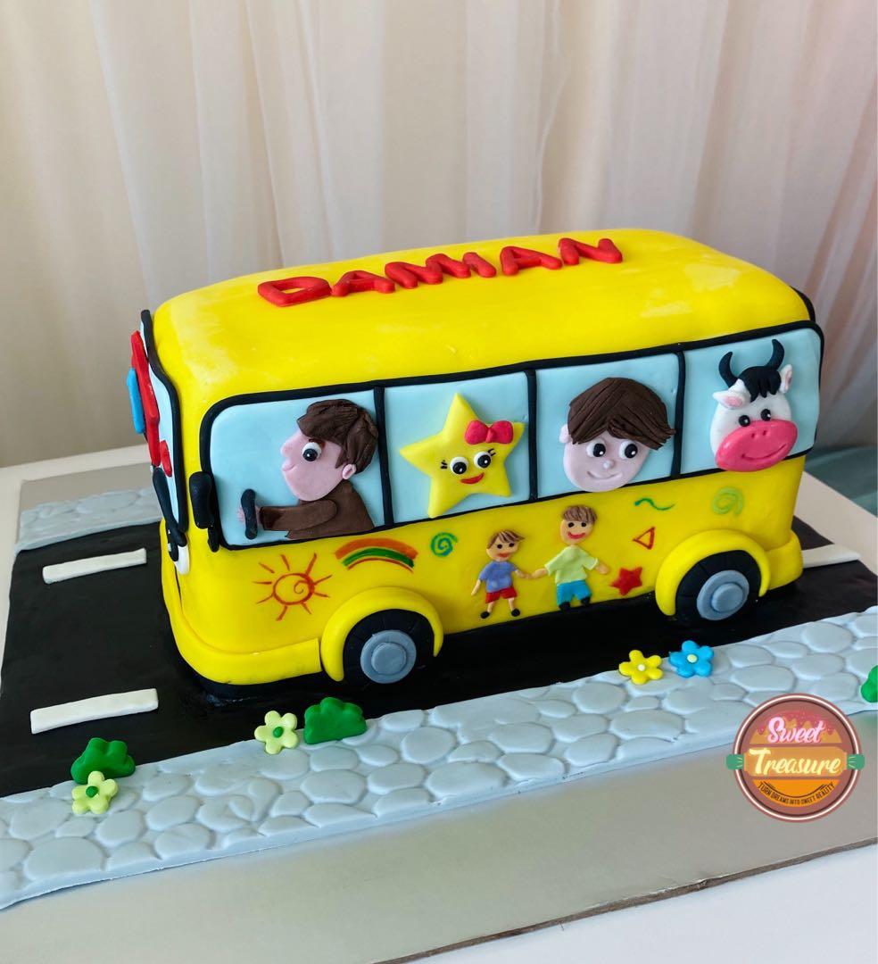 Baby animals toy yellow bus cake/ wheel on the bus cake / baby bum star