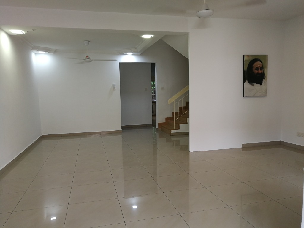 Bandar Puteri Puchong, Puteri 7 (2 Storey) Fully Air Cond, Auto Gate