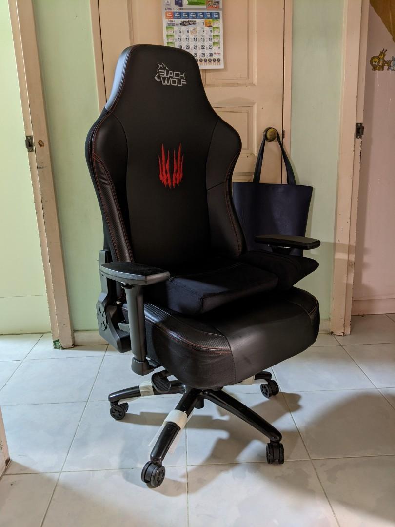 Blackwolf store gaming chair