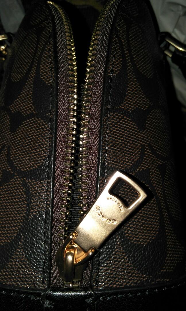 Coach mini sierra Authentic, Fesyen Wanita, Tas & Dompet di Carousell