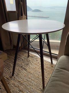 （分類：）位於 。 由 migmari 提交（商品編號 1084354836，圖片 1）。簡介： 。