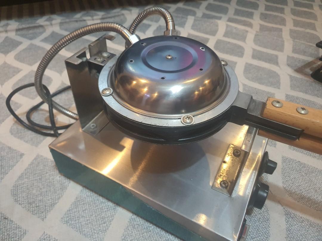 Egglet Maker (Category: Coffee Machines & Makers) located in Singapore. Submitted by fad_dady (Listing ID 1084459536, Image 1). Description: Egglet maker...in good condition...9/10...change of biz concept.
