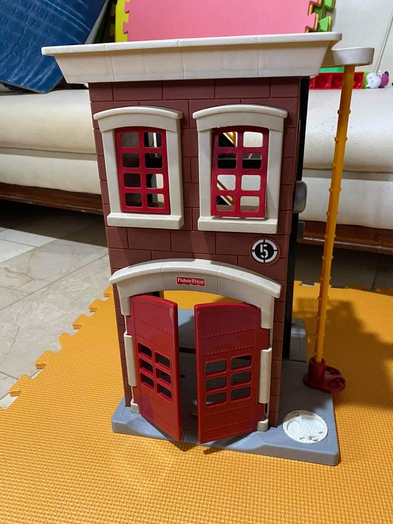 Fisher price top fire station