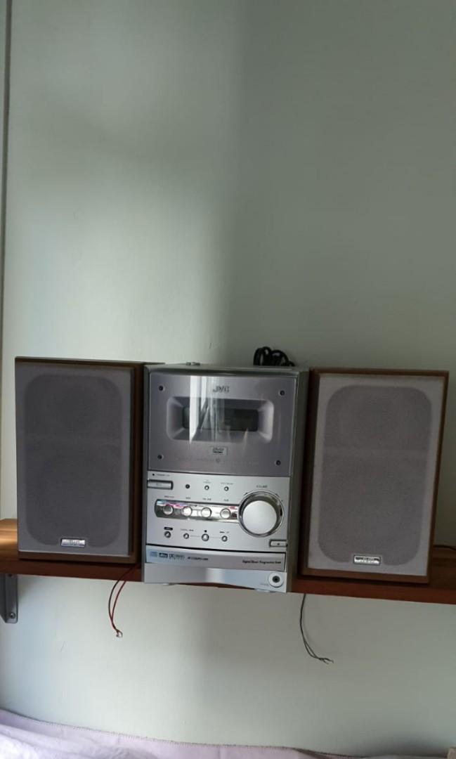 LG CD and Radio player, Audio, Portable Music Players on Carousell