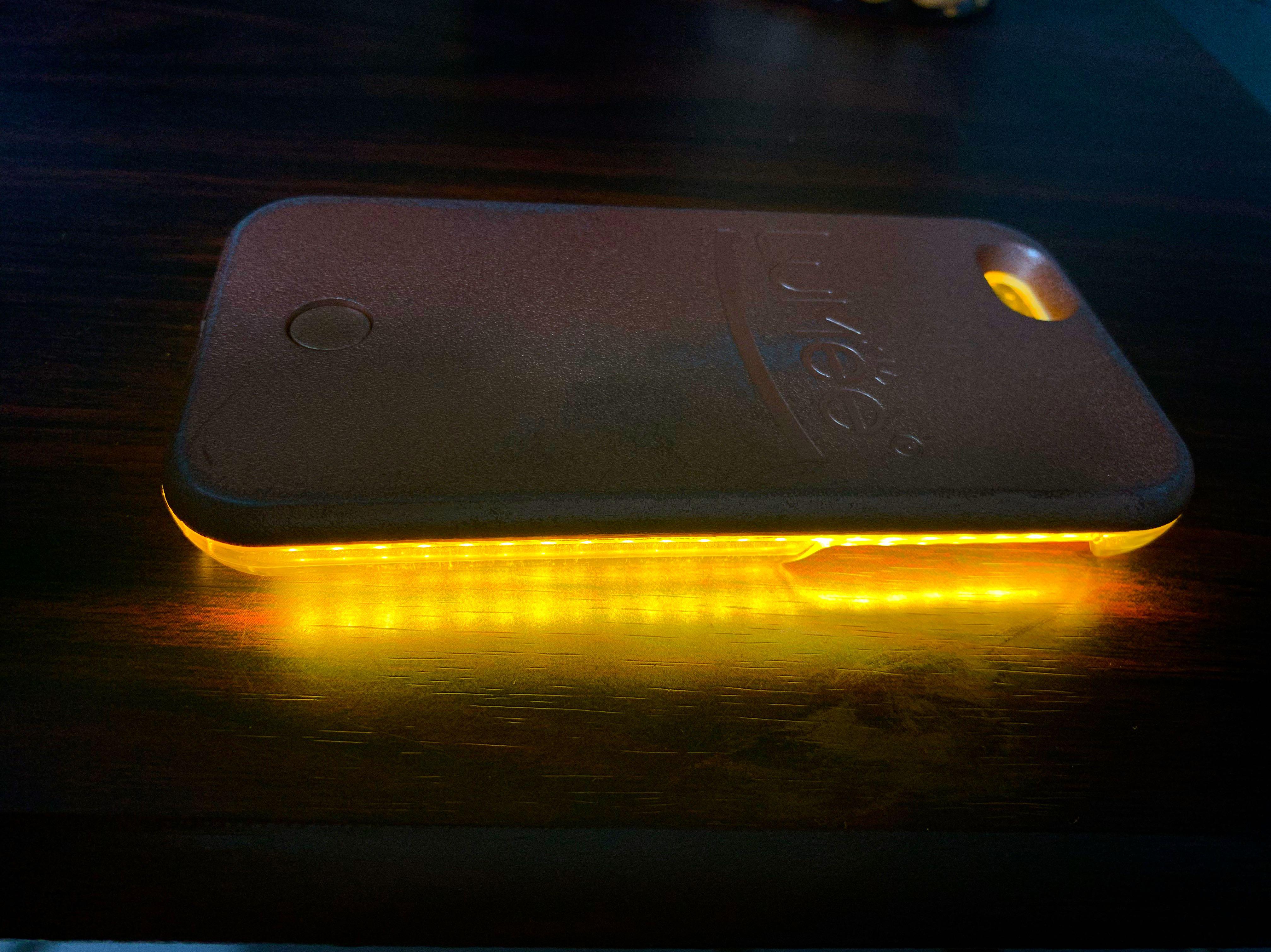 Lumee Iphone 6/6s case (Category: Cases & Sleeves) located in Mandaluyong City. Submitted by dessaint (Listing ID 1084409711, Image 3). Description: Preloved case Battery still lasts for hours and light still super bright. Three adjustable settings of light available is available on this case too..