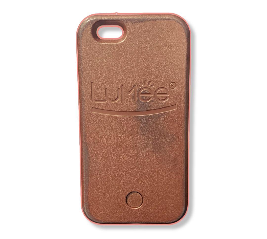Lumee Iphone 6/6s case (Category: Cases & Sleeves) located in Mandaluyong City. Submitted by dessaint (Listing ID 1084409711, Image 1). Description: Preloved case Battery still lasts for hours and light still super bright. Three adjustable settings of light available is available on this case too..
