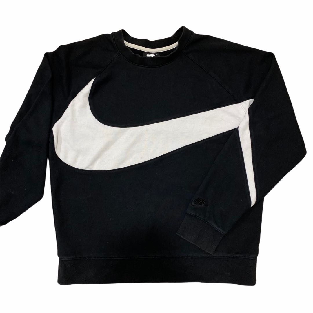 Nike sweatshirt 2025 big swoosh