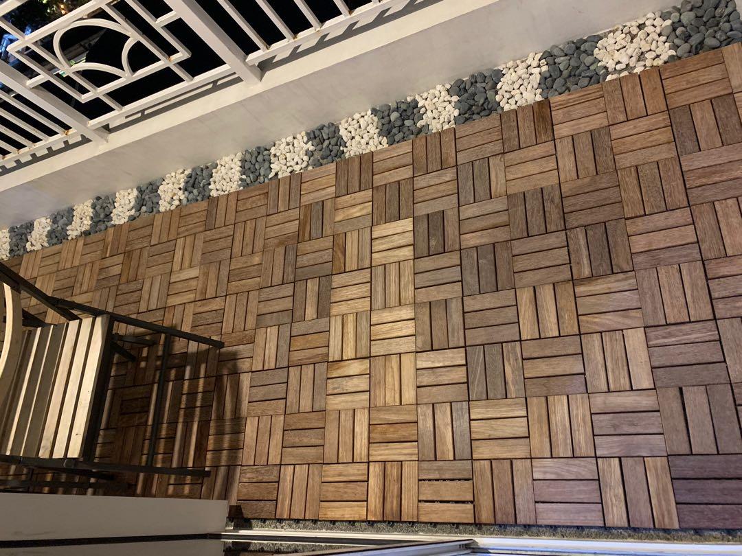 Outdoor wood tile 30x30x2 (Category: Construction & Building Materials) located in Manila. Submitted by rickyl2 (Listing ID 1084402900, Image 1). Description: Sell second hand wood tiles Location: Ermita.
