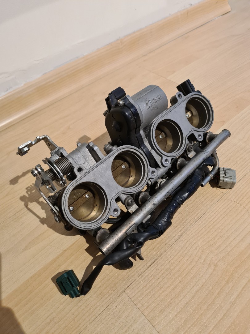 Yamaha r1 throttle body sale