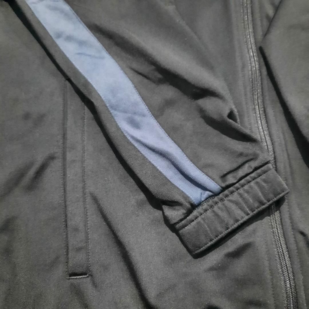 Reebok full sleeve hot sale solid men's jacket