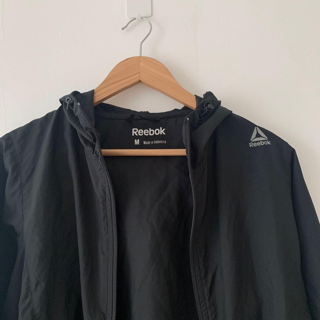 Reebok Running Jacket Fesyen Wanita Pakaian Wanita Baju Luaran