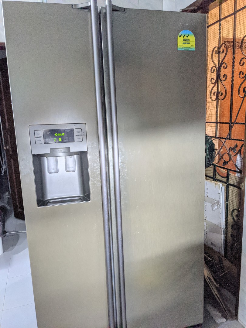 Samsung fridge with water dispenser, TV & Home Appliances, Kitchen