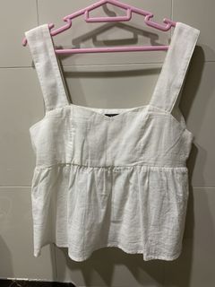 (Category: ) located in . Submitted by fruityclosets (Listing ID 1084355624, Image 1). Description: .