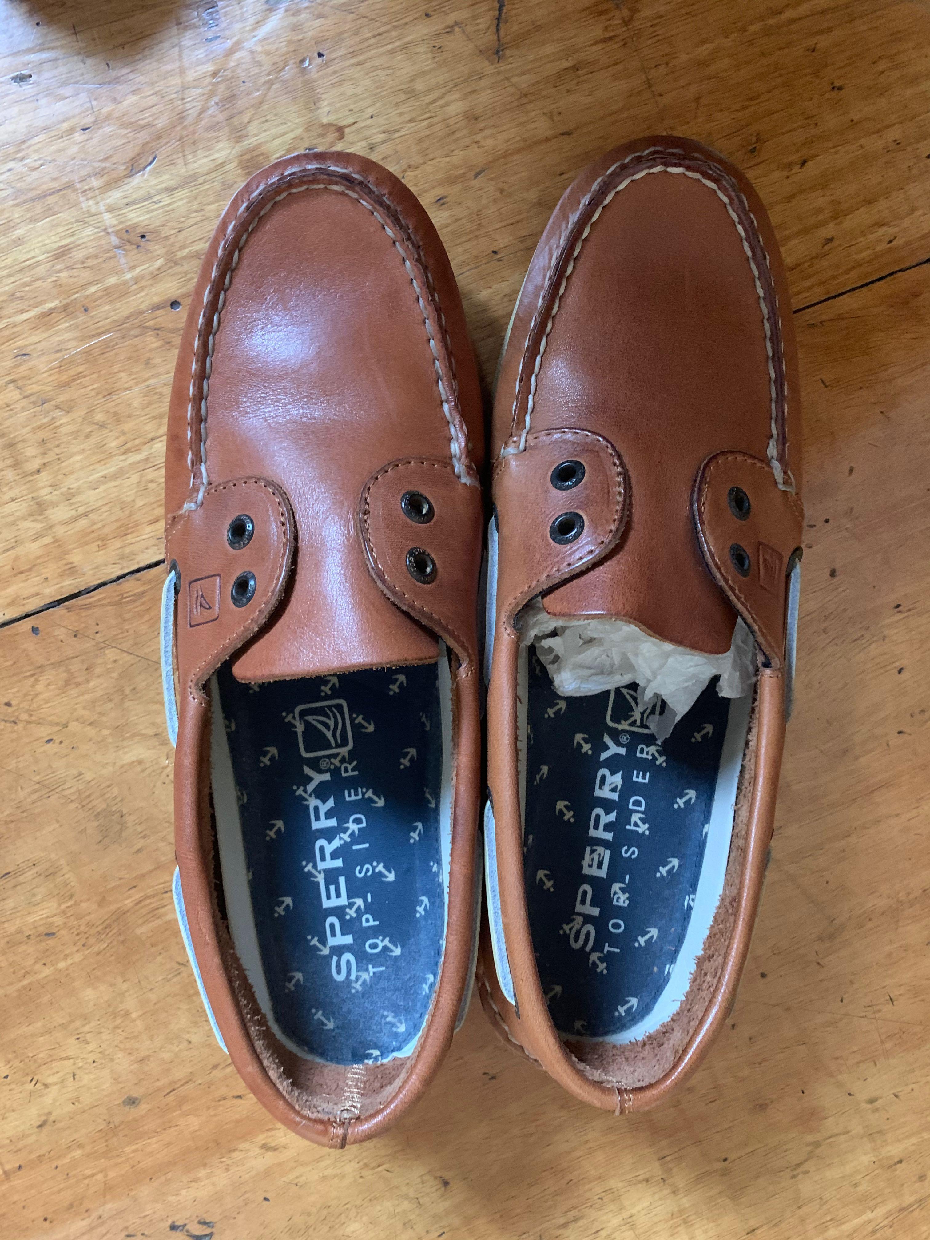 Laceless deals boat shoes
