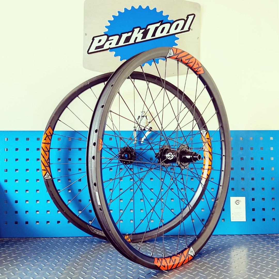 Bicycle Wheel Building / lacing. DT Swiss Spokes and Nipples included