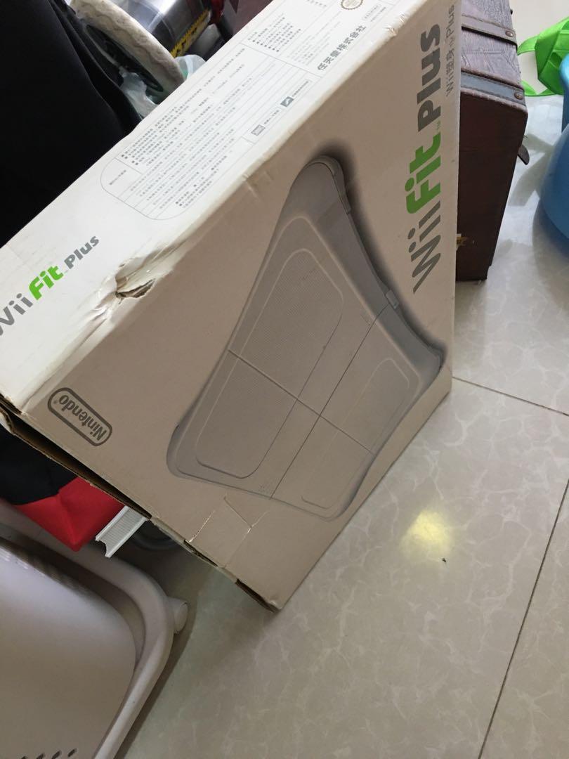 Wii Fit Plus N Console Video Gaming Video Game Consoles Nintendo On Carousell