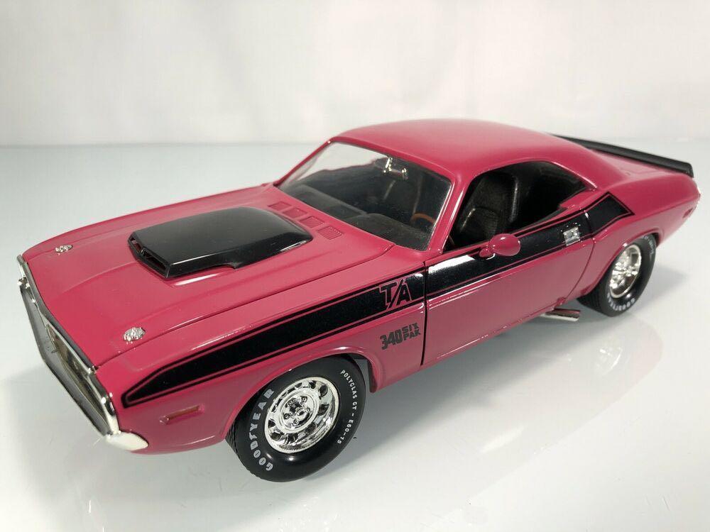 1 18 ERTL 1970 Dodge Challenger T A 340 pink muscle car rare