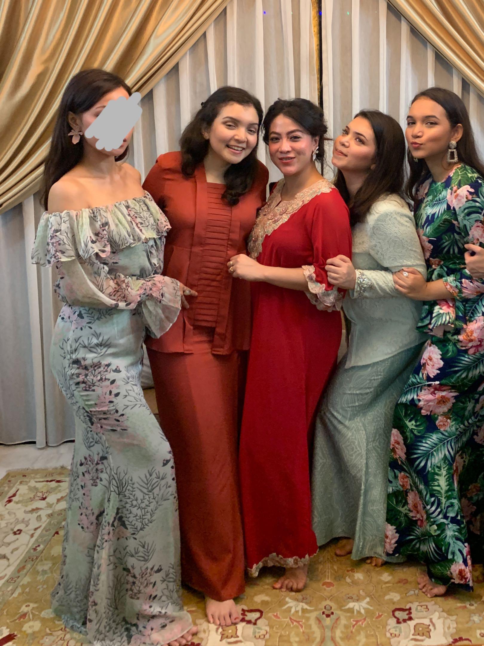 Baju kurung off shoulder outlet
