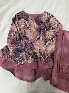 (Category: ) located in . Submitted by peachia (Listing ID 1084694351, Image 1). Description: .