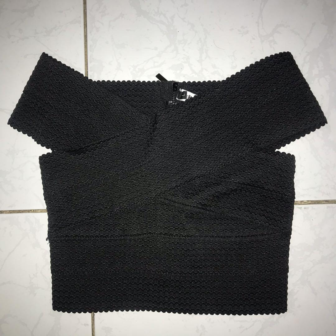 Bandage Off The Shoulder Crop Top (Category: Others Tops) located in Mandaluyong City. Submitted by lostintheclouds (Listing ID 1084574500, Image 1). Description: •Used Once • Fits small - medium.