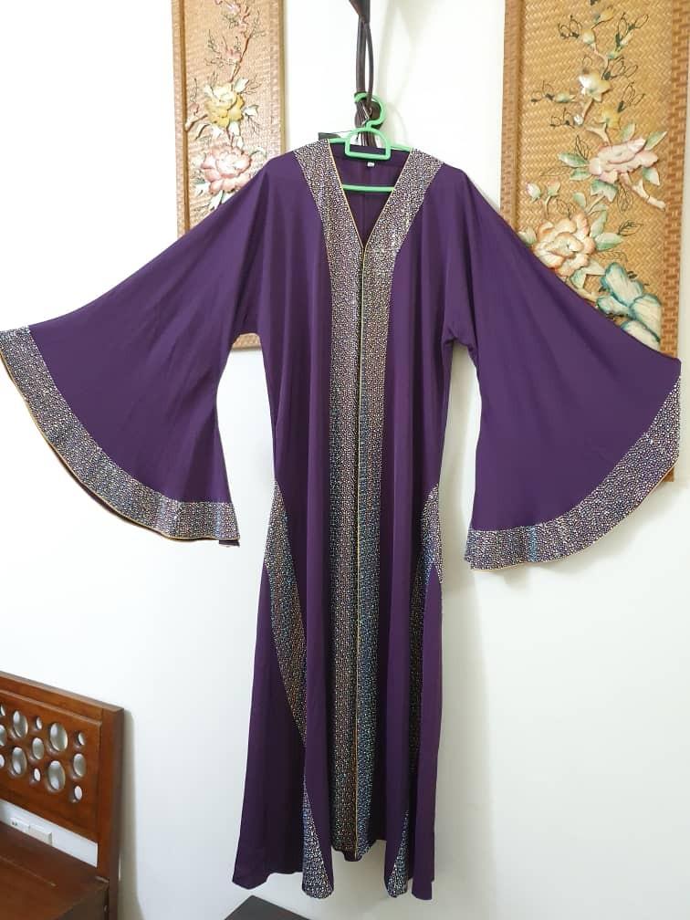 how to wear shawl with abaya