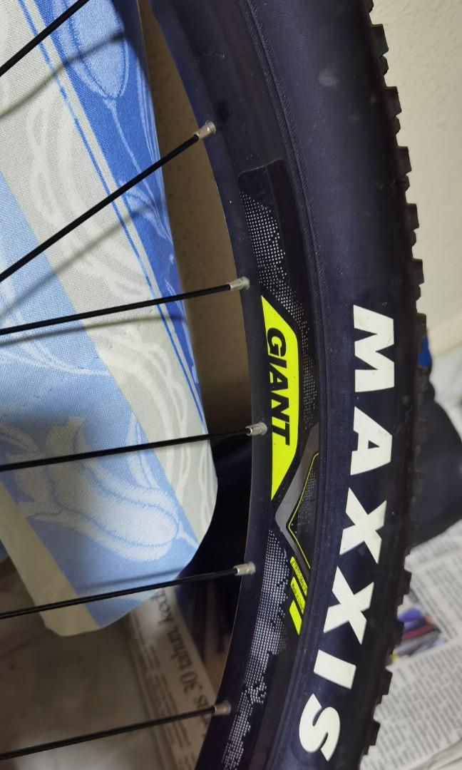 giant 27.5 wheels