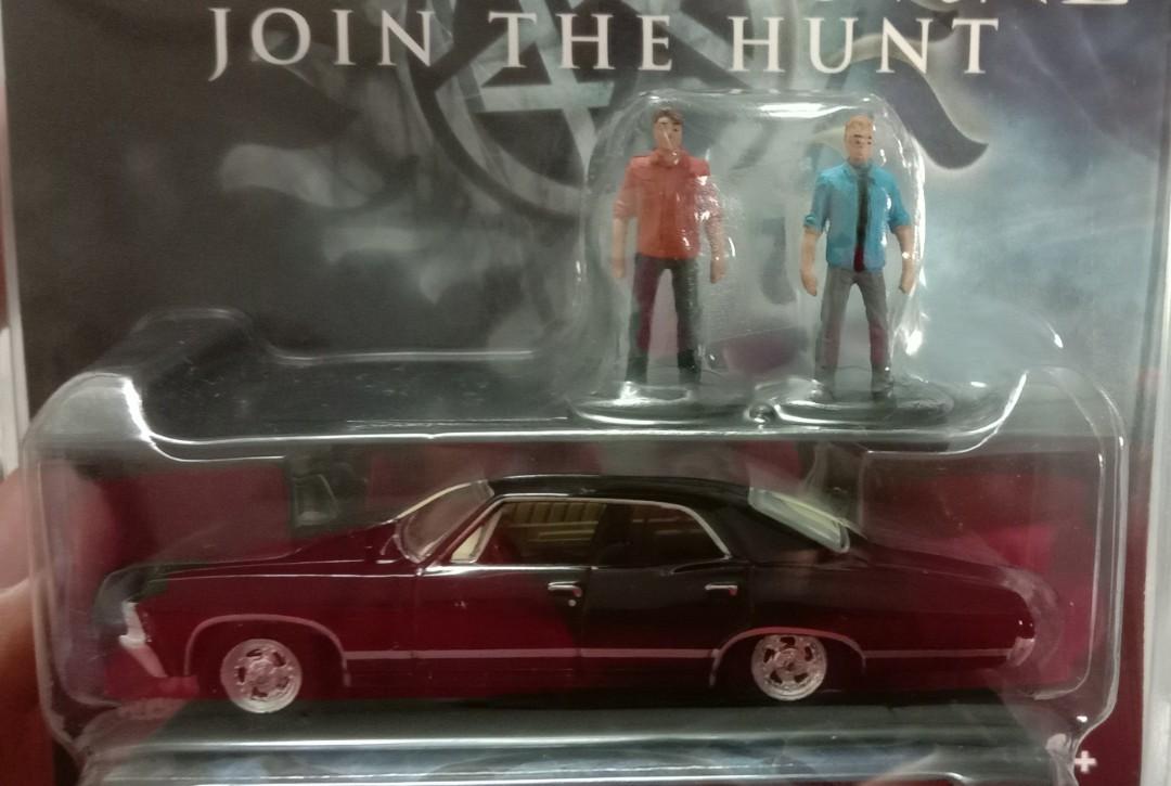 Supernatural 1967 Chevrolet Impala with Sam and Dean Figures