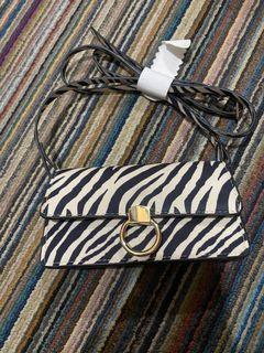 H&m zebra sling bag