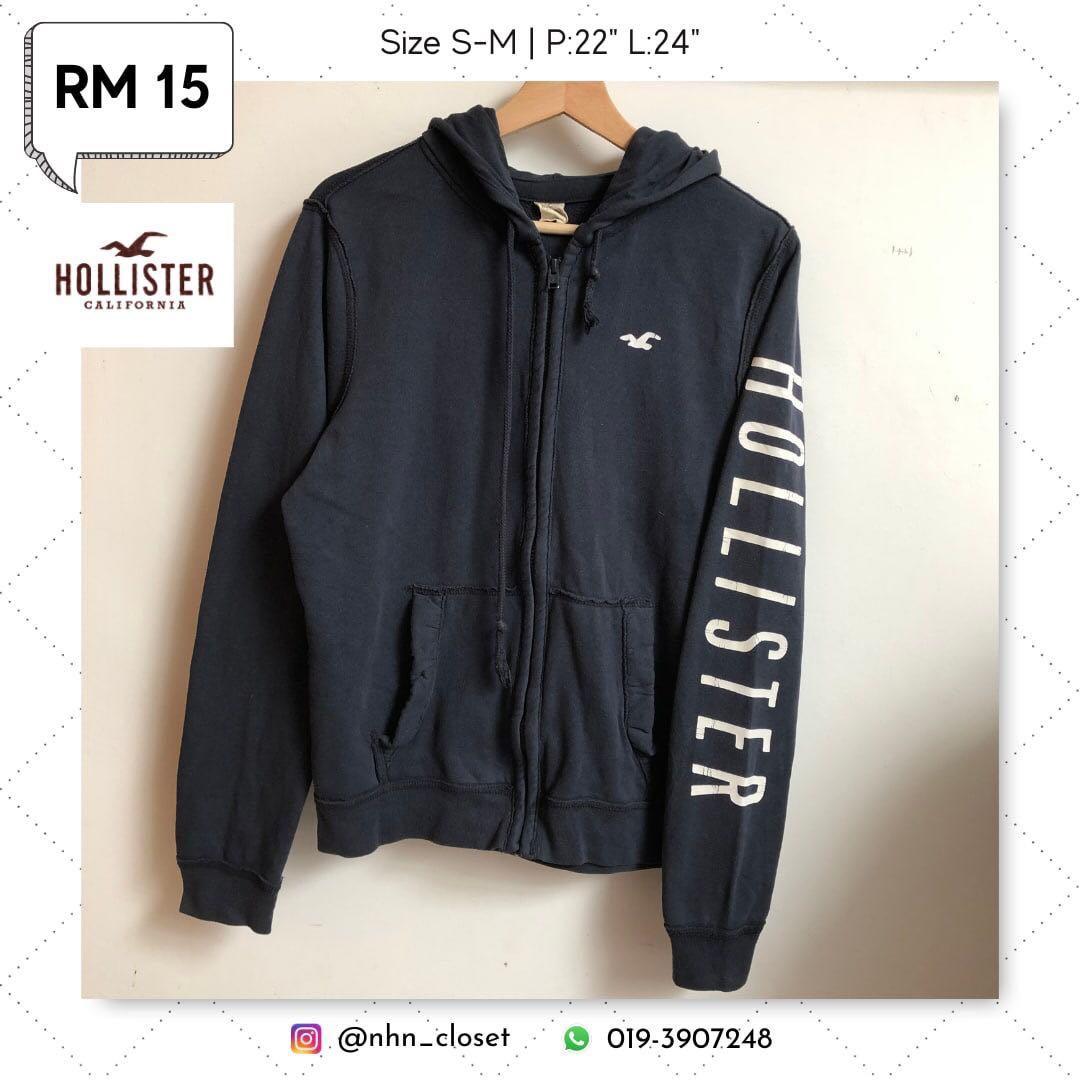 Hollister Zipper Hoodie Hollister Spellout on sleeve