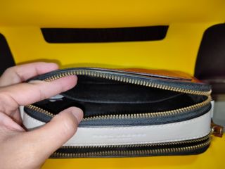 (Category: ) located in . Submitted by branded_onsaleph (Listing ID 1084613753, Image 1). Description: .